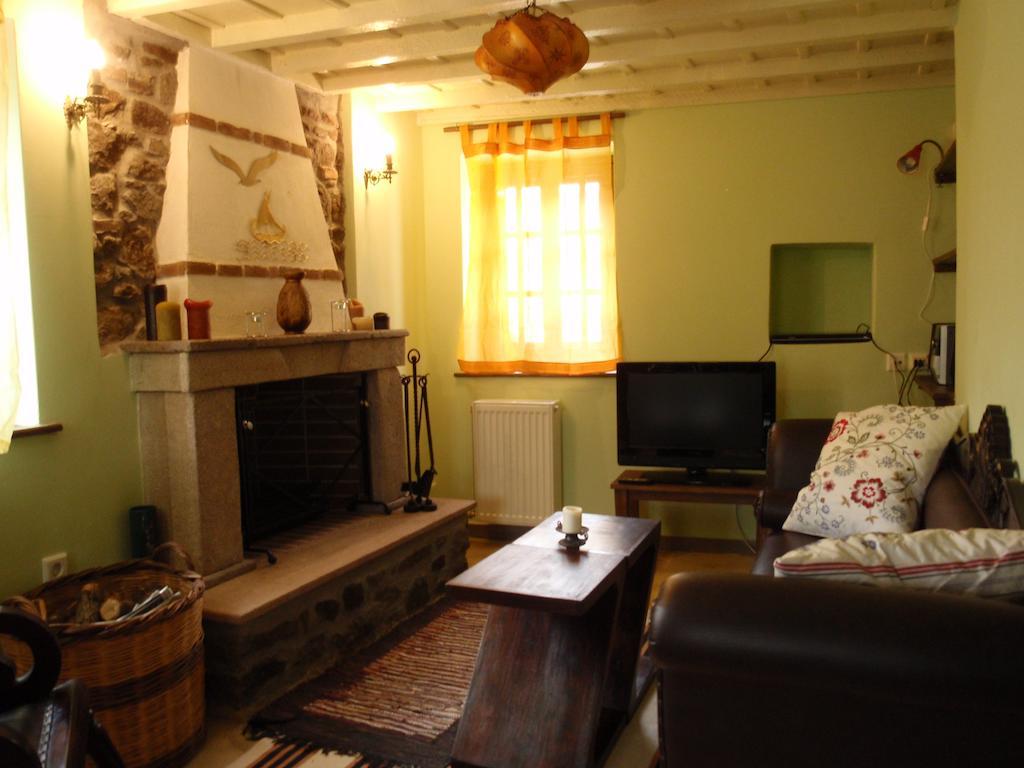 Villa Notia Skála Eresoú Oda fotoğraf